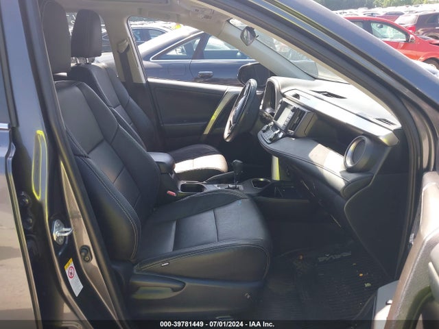 Toyota Rav4 Xle 2018 JTMWFREV1JJ186418 Image 5