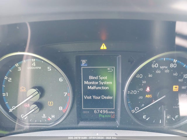 Toyota Rav4 Xle 2018 JTMWFREV1JJ186418 Image 7