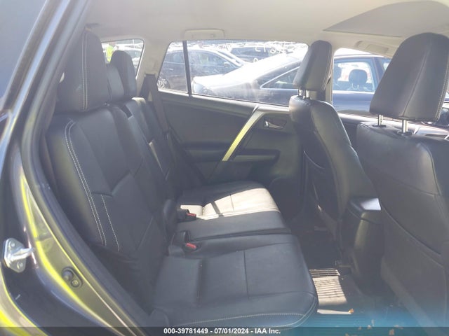 Toyota Rav4 Xle 2018 JTMWFREV1JJ186418 Image 8