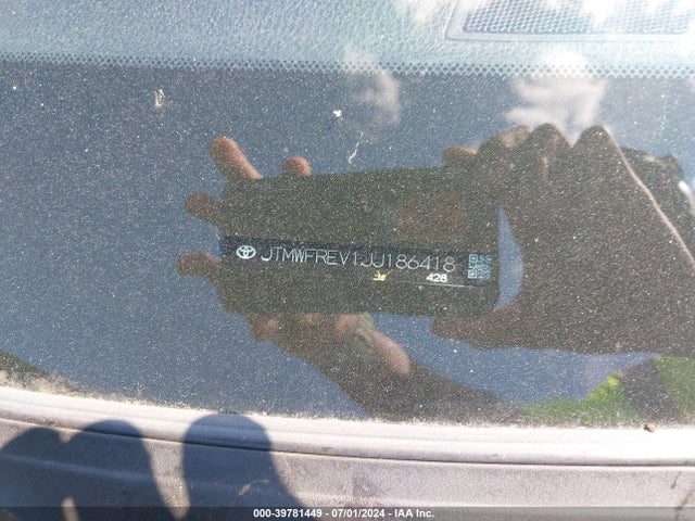 Toyota Rav4 Xle 2018 JTMWFREV1JJ186418 Image 9
