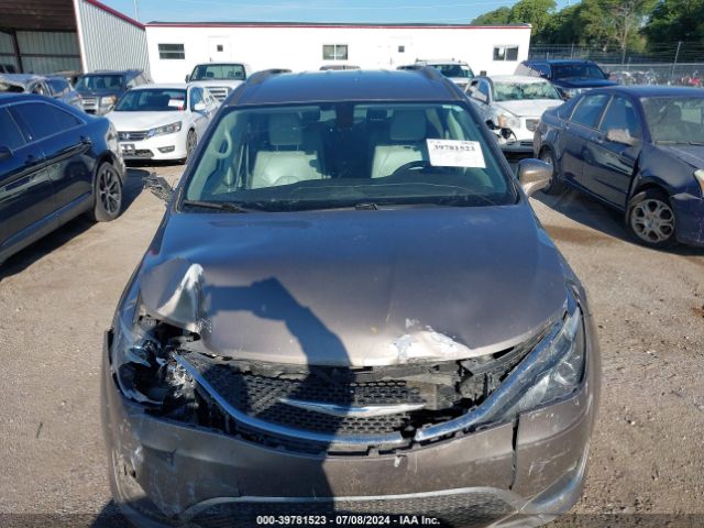 2C4RC1EG4JR293273 Chrysler Pacifica Touring L Plus