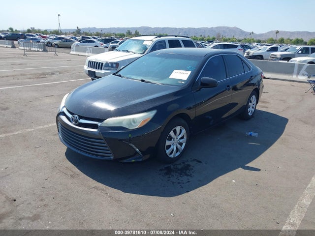 Toyota CAMRY LE 2015 4T4BF1FK6FR487844 Image 2