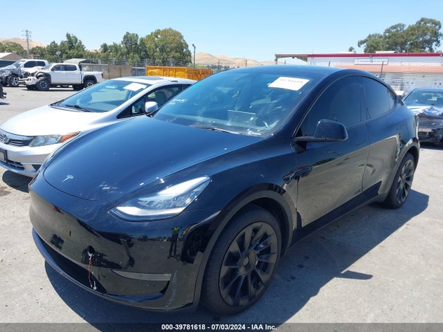 2023 TESLA MODEL Y 7SAYGDEE8PA078435 Photo 1