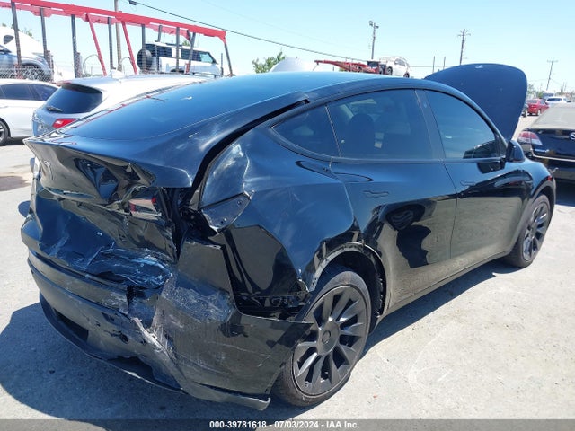 2023 TESLA MODEL Y 7SAYGDEE8PA078435 Photo 3