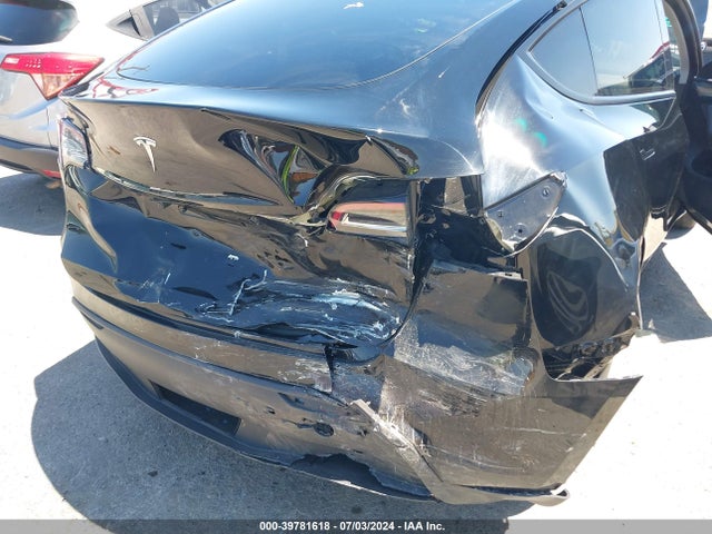 2023 TESLA MODEL Y 7SAYGDEE8PA078435 Photo 5