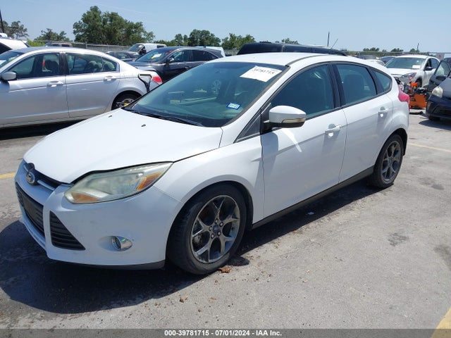 Ford FOCUS SE 2014 1FADP3K22EL254088 Image 2
