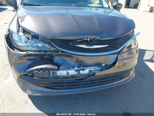 2C4RC1CG6LR181712 Chrysler Voyager Lx