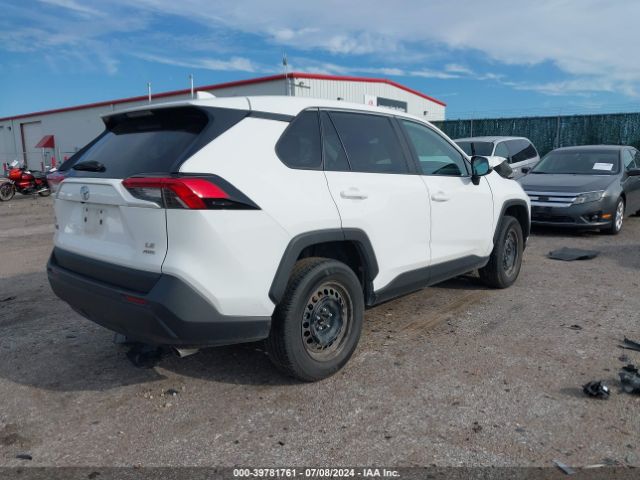 2T3G1RFVXNW301767 Toyota RAV4 LE