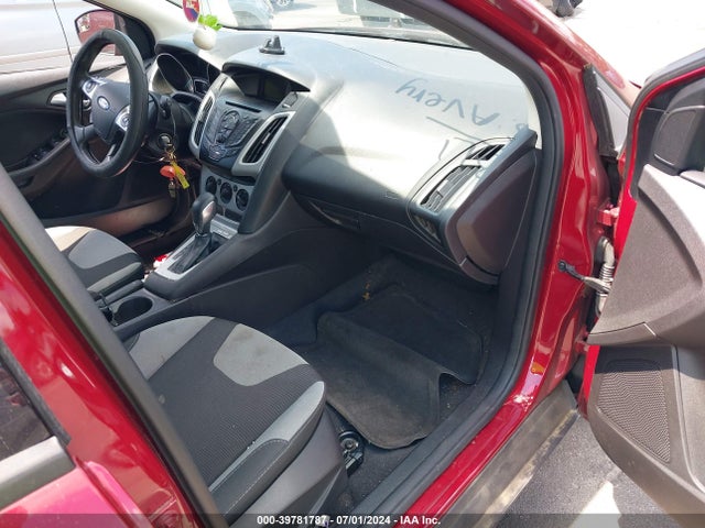 Ford FOCUS SE 2014 1FADP3K21EL303412 Image 5
