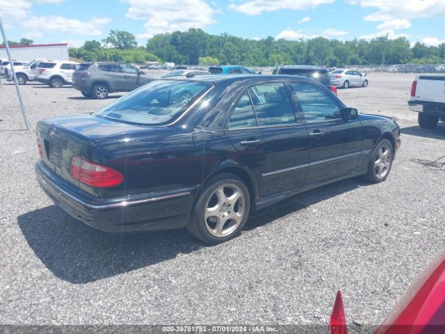 2001 MERCEDES-BENZ E-CLASS WDBJF65J61B220206 Photo 3