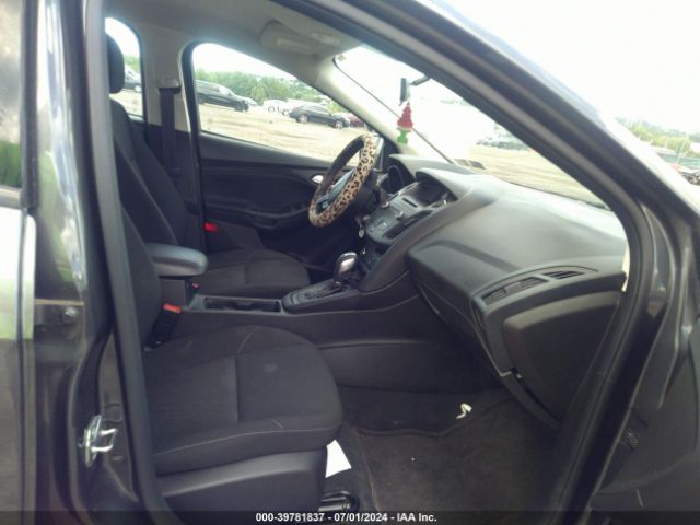 1FADP3F24GL210560 Ford FOCUS SE