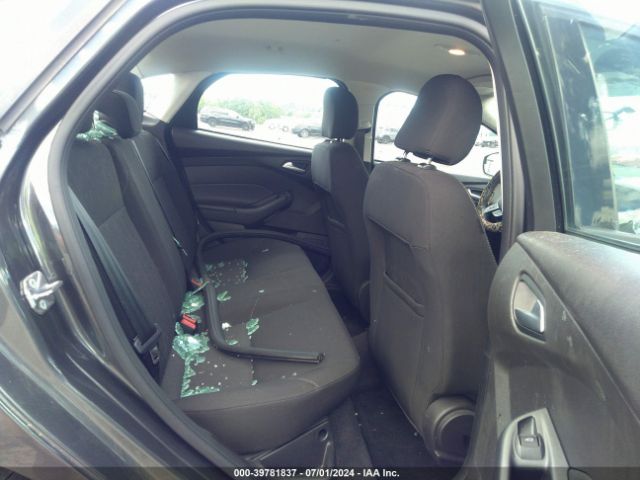 1FADP3F24GL210560 Ford FOCUS SE