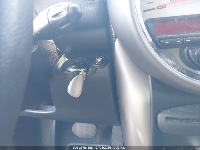 2012 MINI COOPER COUNTRYMAN WMWZB3C56CWM02937 Photo 10