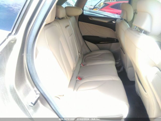 5LMCJ1D97HUL15559 Lincoln Mkc Premiere