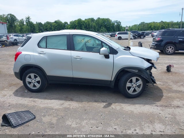 Chevrolet TRAX LS 2019 3GNCJKSB4KL403058 Image 13