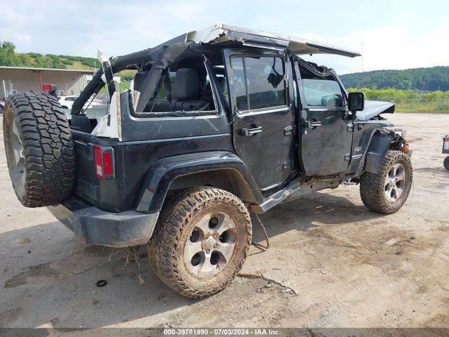 1C4HJWEG5HL546912 Jeep Wrangler Unlimited Sahara 4x4