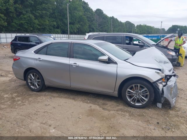 4T1BF1FK1HU365423 Toyota CAMRY SE