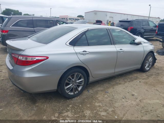 4T1BF1FK1HU365423 Toyota CAMRY SE