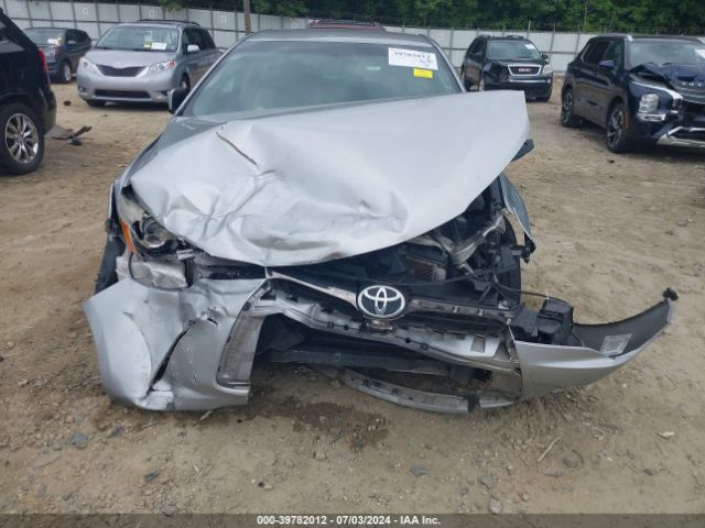 4T1BF1FK1HU365423 Toyota CAMRY SE