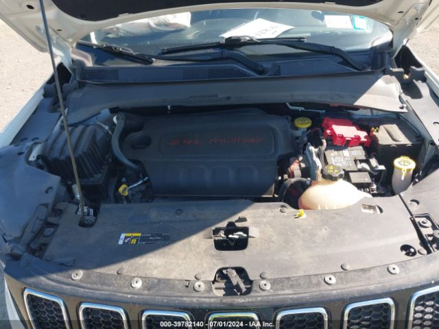 3C4NJDBB4KT818359 Jeep Compass Latitude 4x4