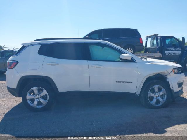 3C4NJDBB4KT818359 Jeep Compass Latitude 4x4