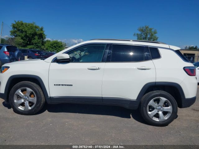 3C4NJDBB4KT818359 Jeep Compass Latitude 4x4