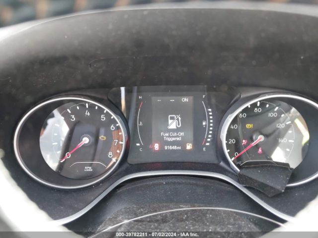 3C4NJCBB7JT108588 Jeep Compass Latitude Fwd