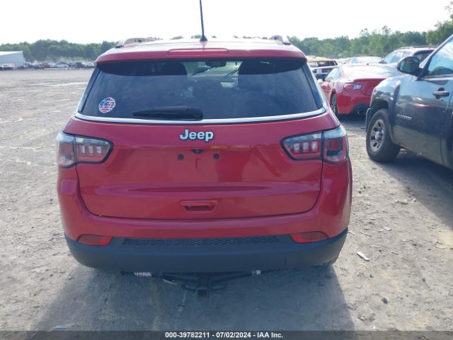 3C4NJCBB7JT108588 Jeep Compass Latitude Fwd