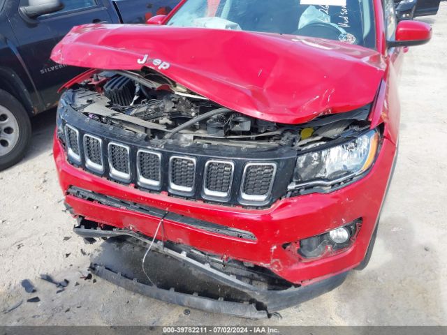3C4NJCBB7JT108588 Jeep Compass Latitude Fwd