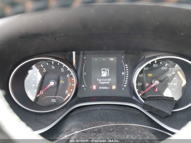 3C4NJCBB7JT108588 Jeep Compass Latitude Fwd