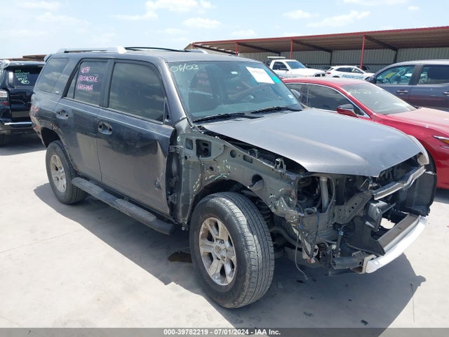Toyota 4RUNNER SR5 2016 JTEZU5JR9G5119325 главное изображение