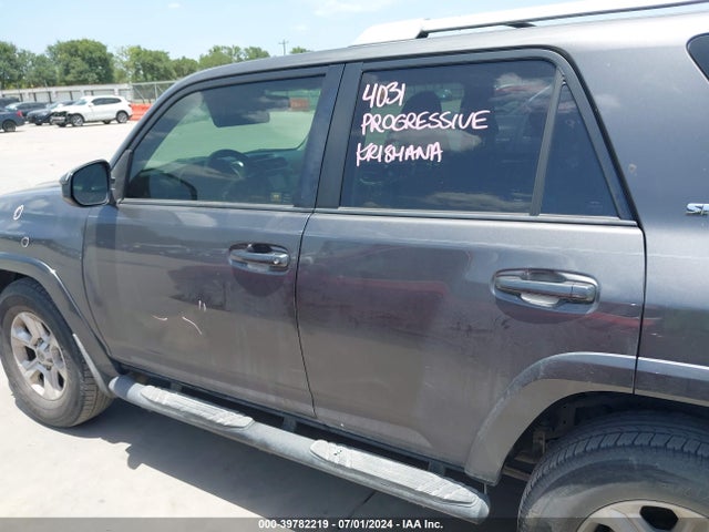 Toyota 4RUNNER SR5 2016 JTEZU5JR9G5119325 Image 15