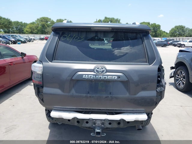 Toyota 4RUNNER SR5 2016 JTEZU5JR9G5119325 Image 17