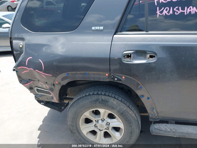 Toyota 4RUNNER SR5 2016 JTEZU5JR9G5119325 Image 18