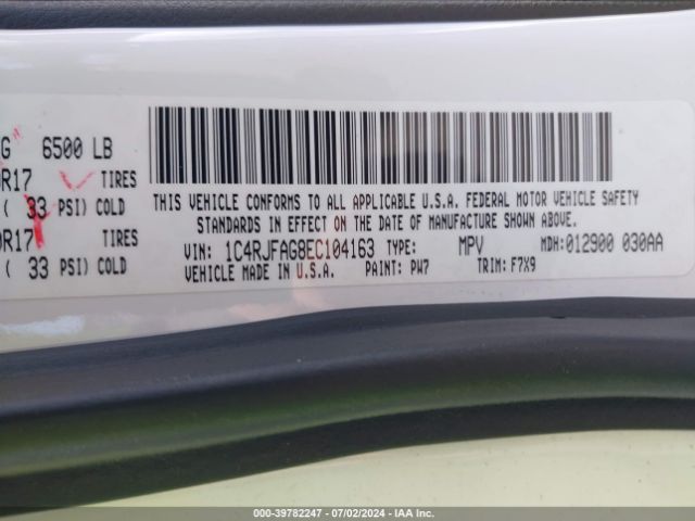 1C4RJFAG8EC104163 Jeep Grand Cherokee Laredo