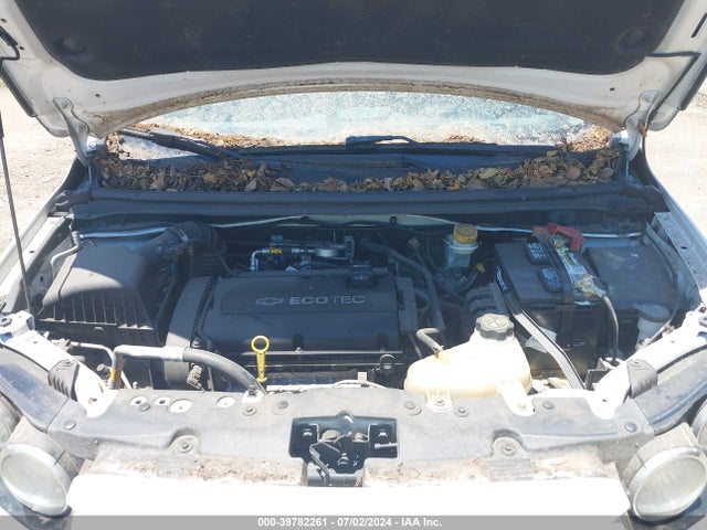 Chevrolet Sonic Lt Auto 2015 1G1JC6SH8F4167332 Image 10