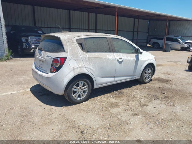 Chevrolet Sonic Lt Auto 2015 1G1JC6SH8F4167332 Image 4