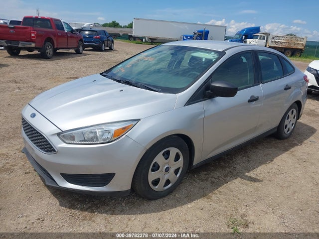 Ford FOCUS S 2015 1FADP3E27FL293708 Image 2