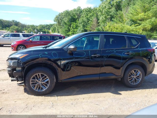 5N1AT3AB4MC736677 Nissan Rogue S Intelligent Awd