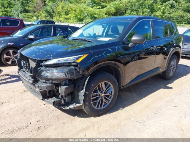 5N1AT3AB4MC736677 Nissan Rogue S Intelligent Awd