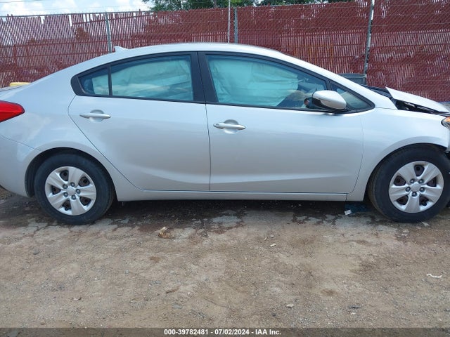 KIA FORTE LX 2015 KNAFK4A6XF5400994 Image 13