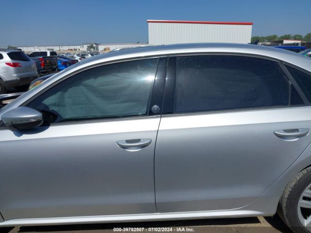 1VWLA7A35KC008928 Volkswagen Passat 2.0t Wolfsburg Edition