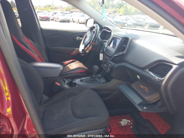 1C4PJMCB4KD130617 Jeep Cherokee Latitude 4x4