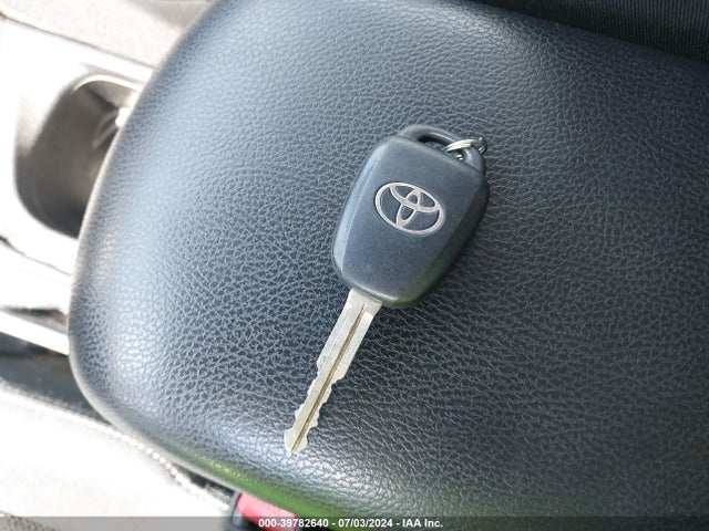 Toyota Rav4 Xle 2017 2T3RFREV0HW559411 Image 11
