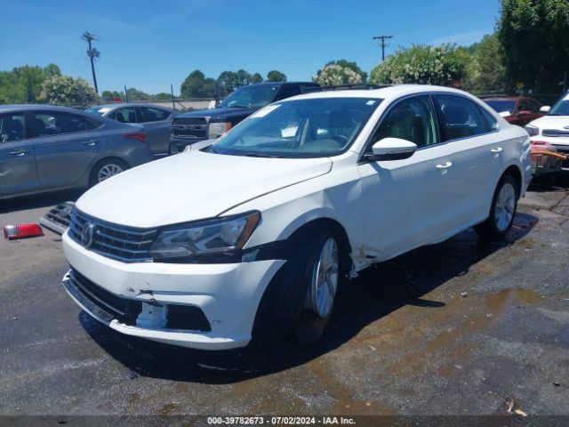 1VWBA7A33JC049777 Volkswagen Passat 2.0t Se