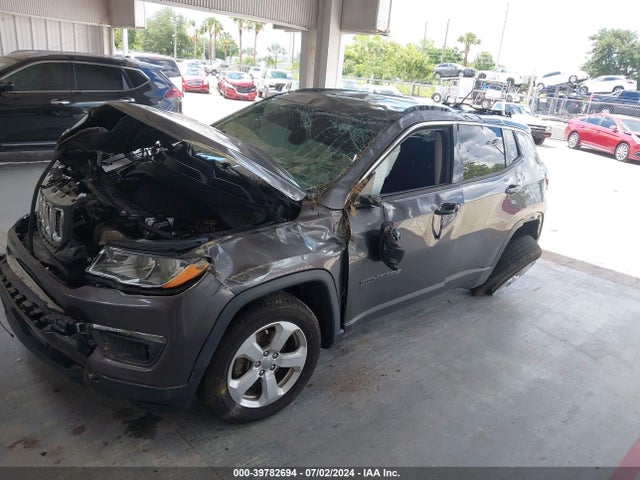 Jeep Compass Latitude 4x4 2019 3C4NJDBB4KT792247 Image 2