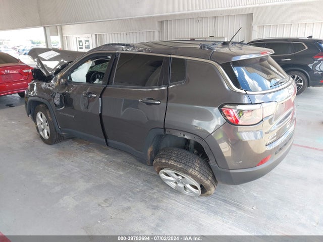 Jeep Compass Latitude 4x4 2019 3C4NJDBB4KT792247 Image 3
