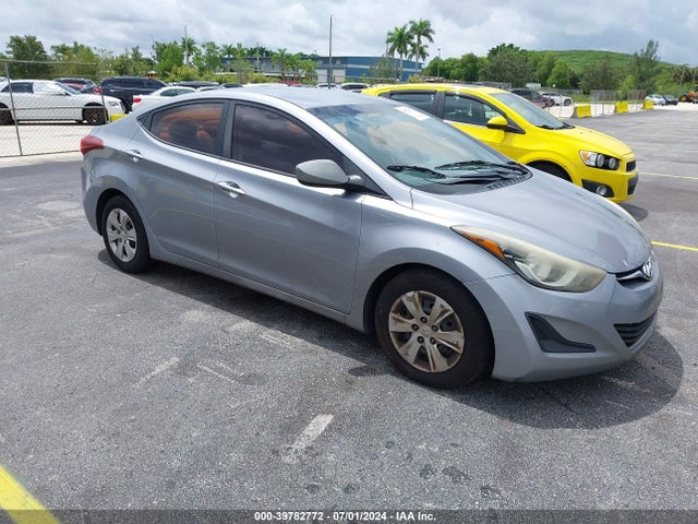 2016 5NPDH4AE8GH704892 main image
