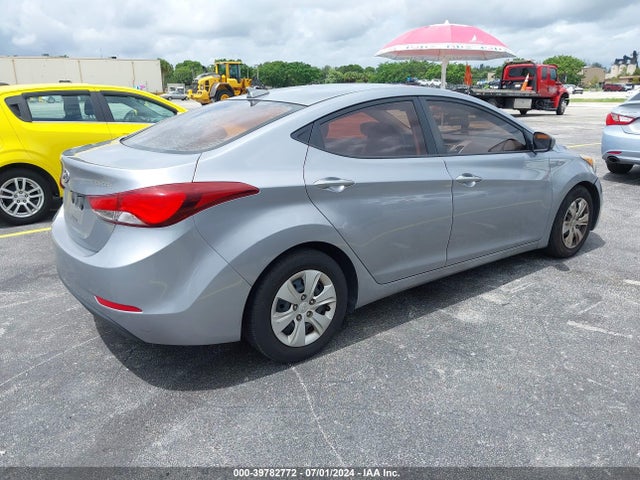 Hyundai ELANTRA SE 2016 5NPDH4AE8GH704892 Image 4