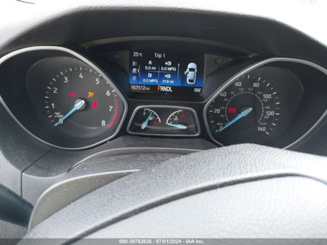 1FADP3K25FL251476 Ford FOCUS SE